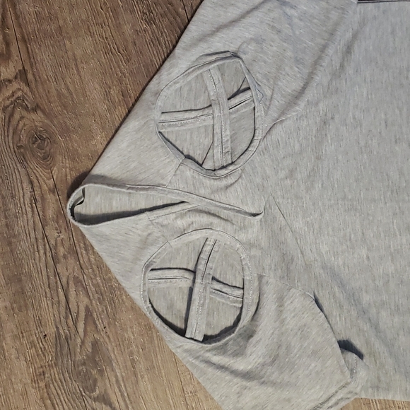 NWOT  Grey Cold Shoulder Shirt - Picture 2 of 6